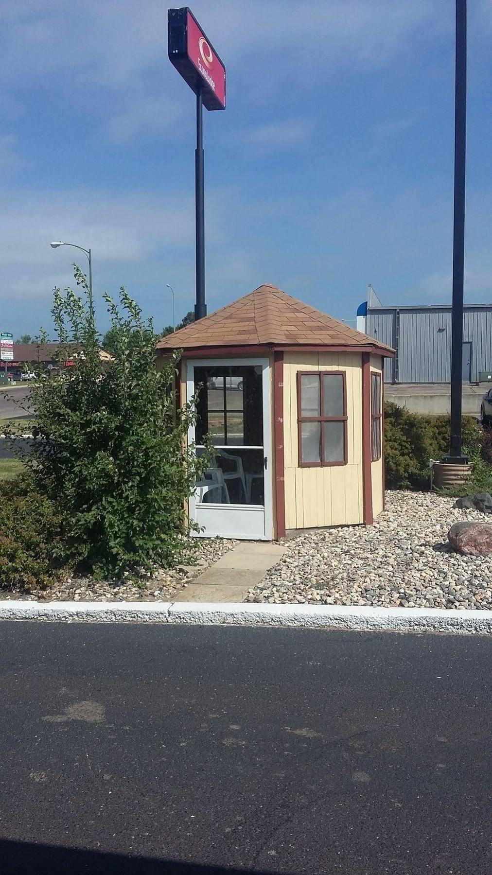 Econo Lodge Watertown Exterior photo